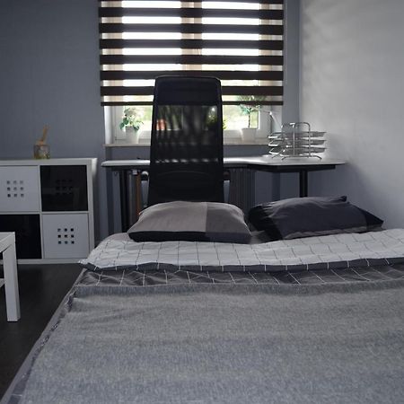 Apartment City Center - Free Parking - Easy Check-In Chorzow Bagian luar foto